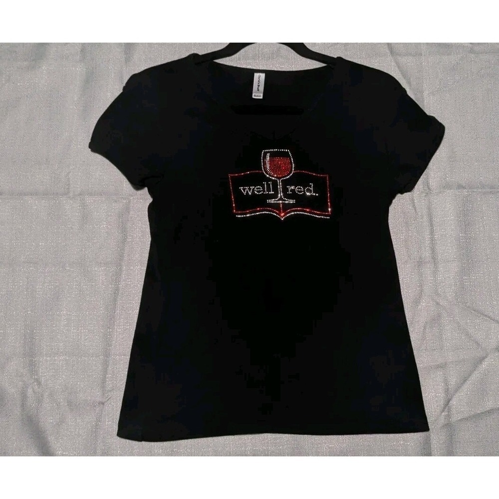 Chris's Stuff "Well Red" fonts and graphic Jeweled Black T Shirt Size Medium